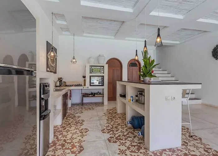 3 Bedr Mediterranean Vibes Private Pool 5min